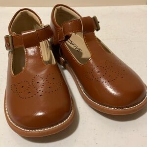 NWOT Girls 13 Ginfive Brown T strap Shoes Rubber Non Marking Soles Back 2 School